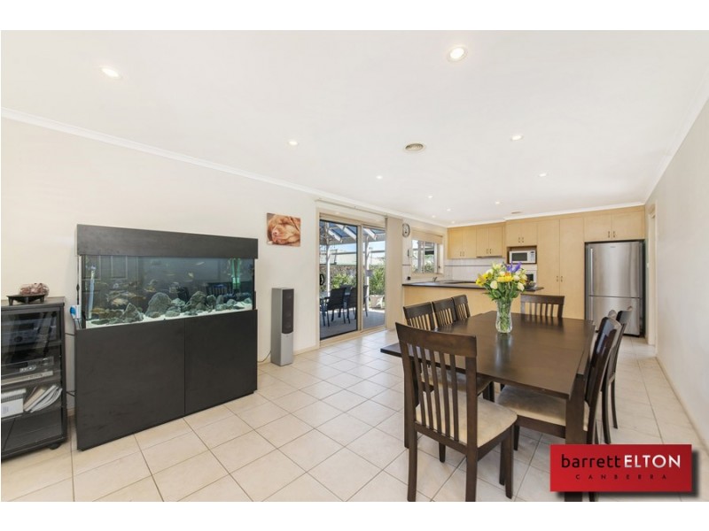14 Doutney Place, Dunlop ACT 2615