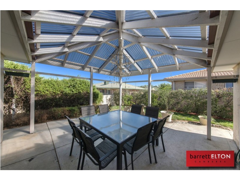 14 Doutney Place, Dunlop ACT 2615