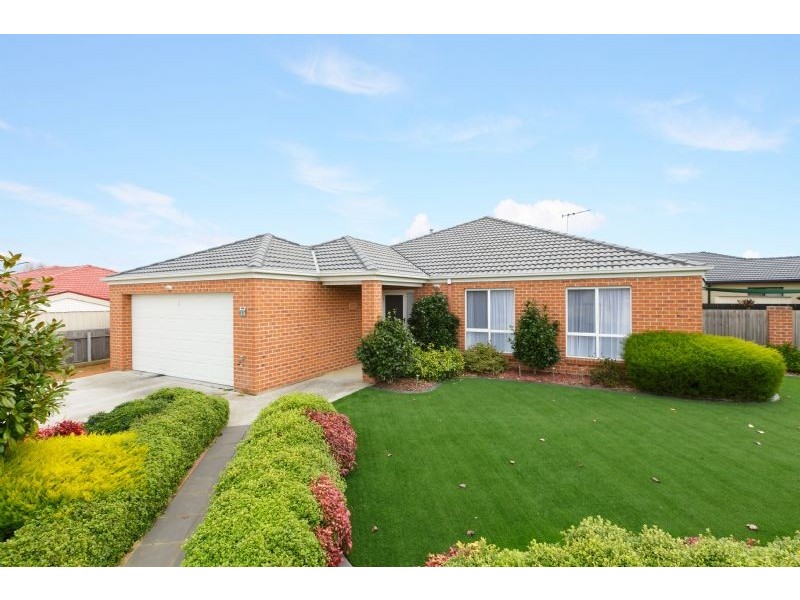 11 Coolgardie Street, Dunlop ACT 2615
