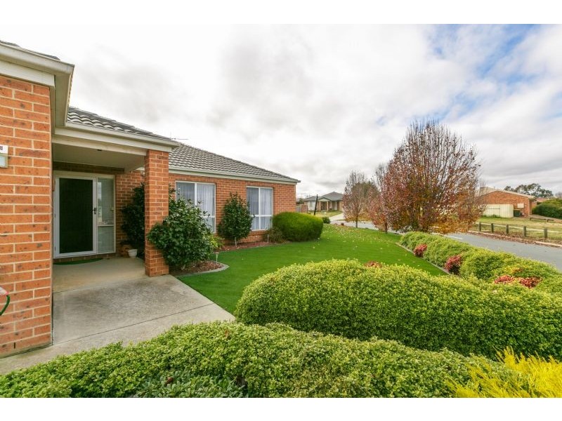 11 Coolgardie Street, Dunlop ACT 2615