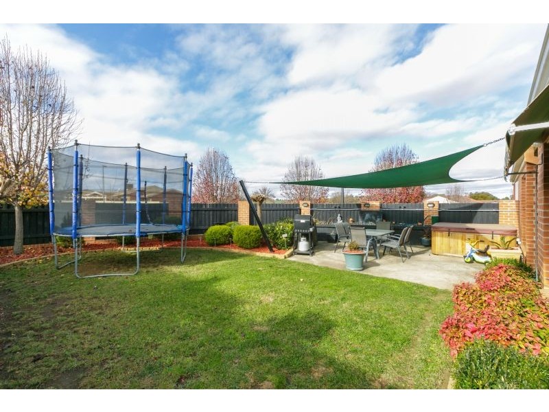 11 Coolgardie Street, Dunlop ACT 2615
