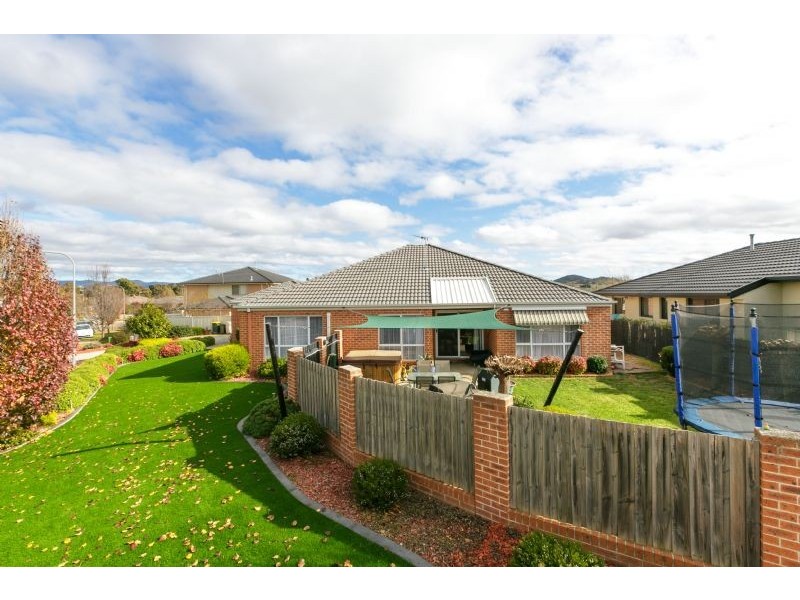 11 Coolgardie Street, Dunlop ACT 2615