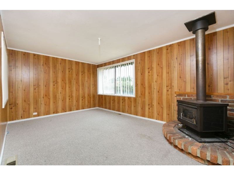 6 Emmott Place, Charnwood ACT 2615