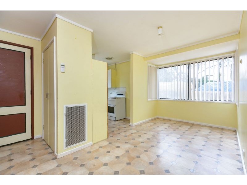 6 Emmott Place, Charnwood ACT 2615