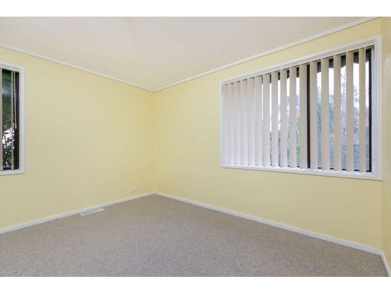 6 Emmott Place, Charnwood ACT 2615