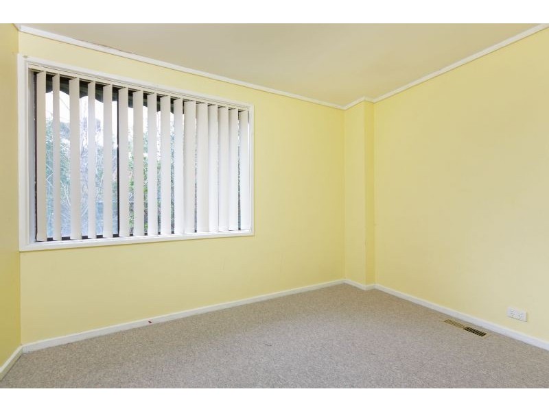 6 Emmott Place, Charnwood ACT 2615