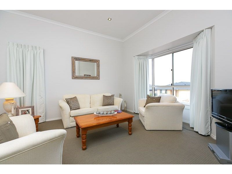 8 Powley Street, Casey ACT 2913