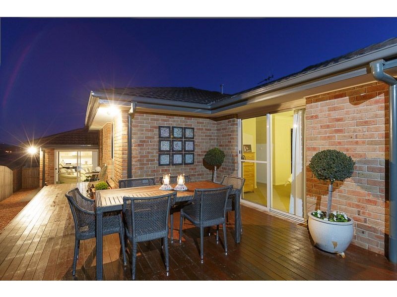 8 Powley Street, Casey ACT 2913