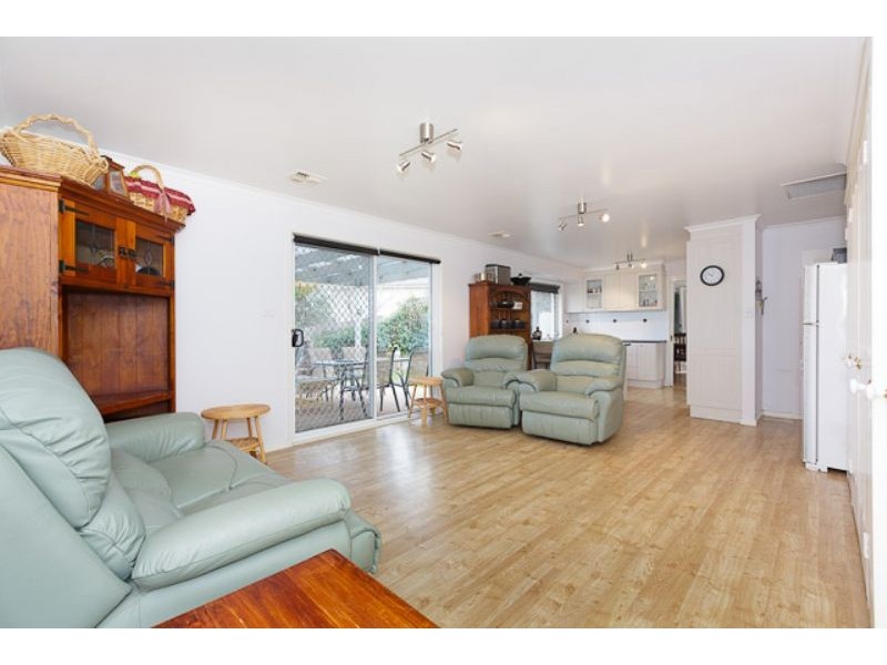 74 Hugh McKay Crescent, Dunlop ACT 2615