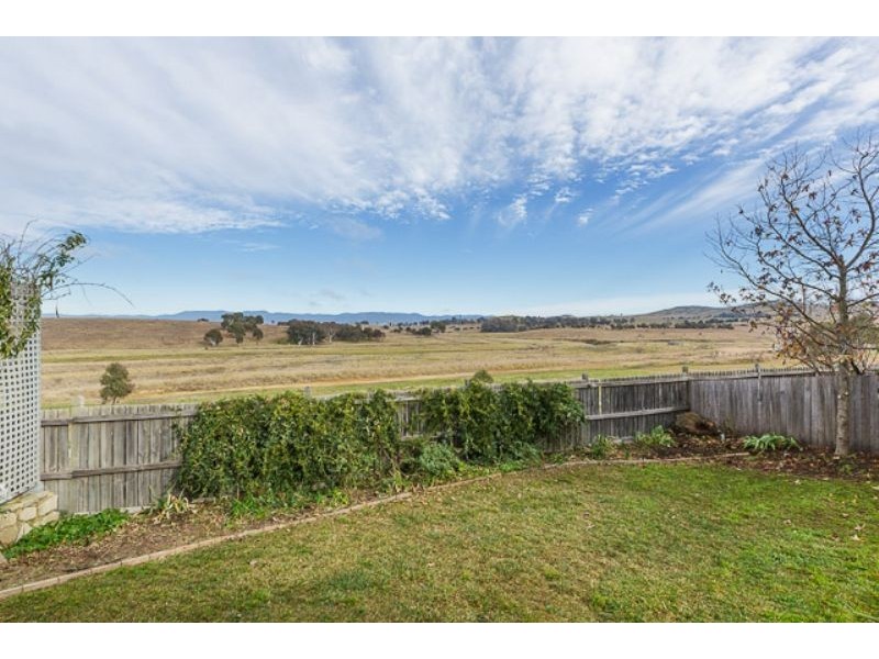 74 Hugh McKay Crescent, Dunlop ACT 2615