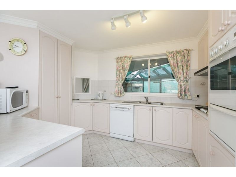 10 Evelyn Owen Crescent, Dunlop ACT 2615