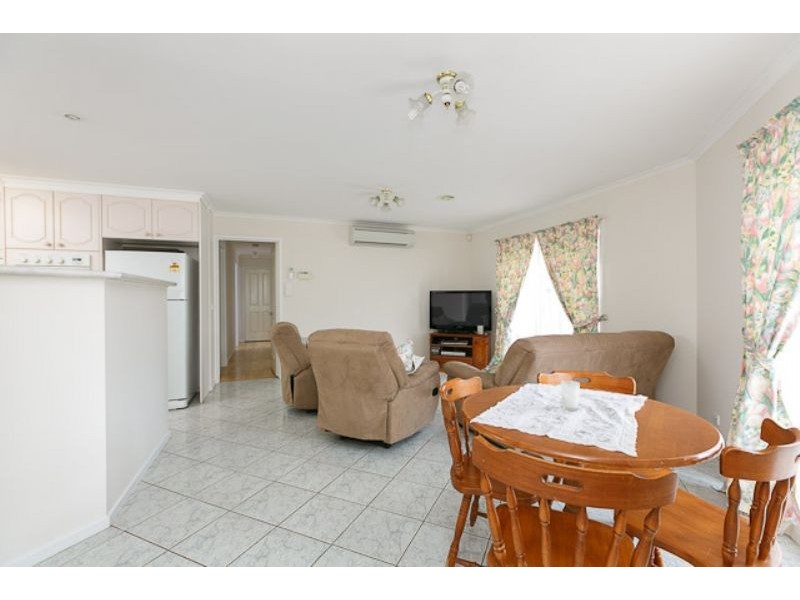 10 Evelyn Owen Crescent, Dunlop ACT 2615