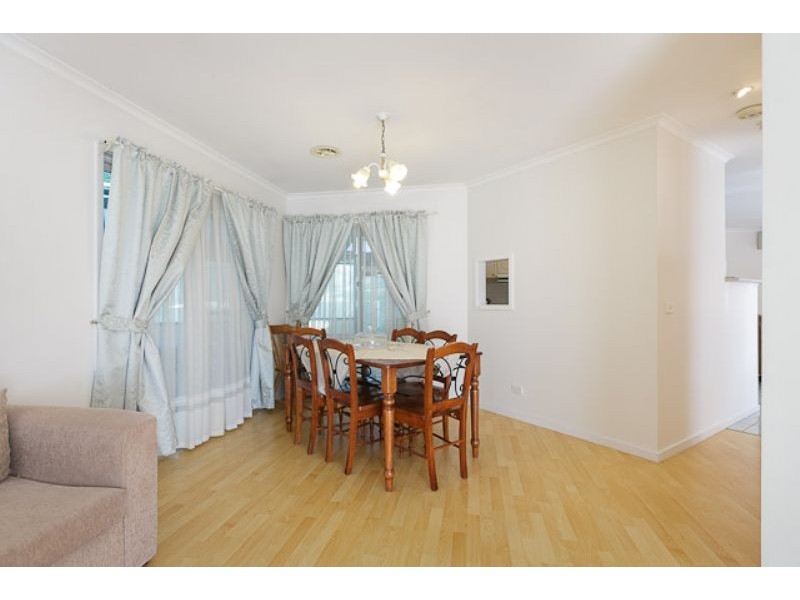 10 Evelyn Owen Crescent, Dunlop ACT 2615
