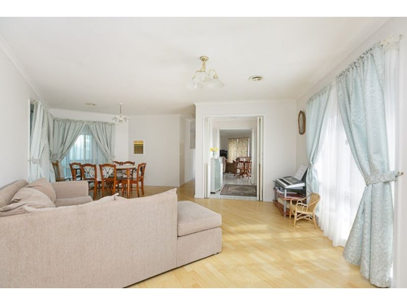 10 Evelyn Owen Crescent, Dunlop ACT 2615