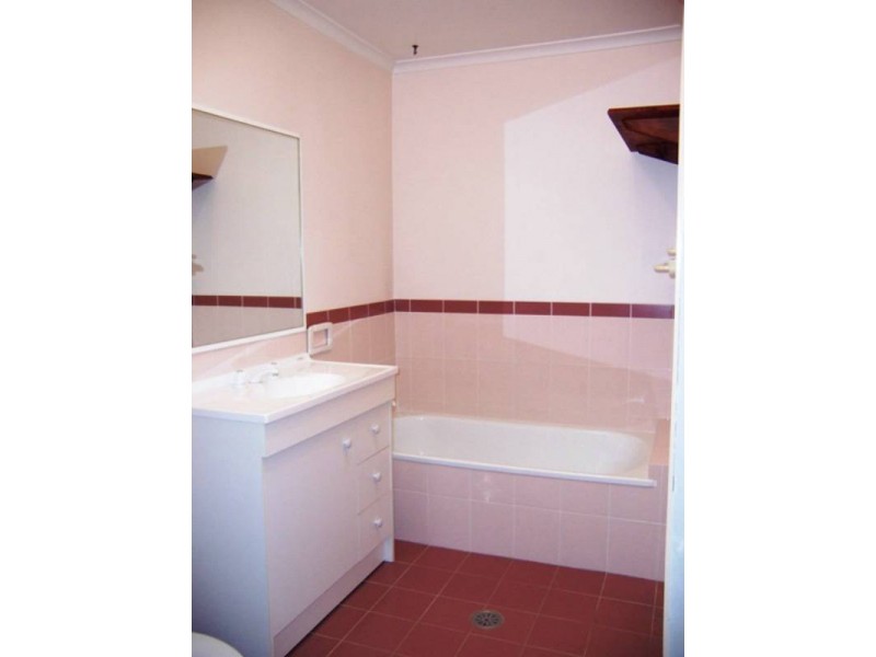 6 Leonard Close, Dunlop ACT 2615