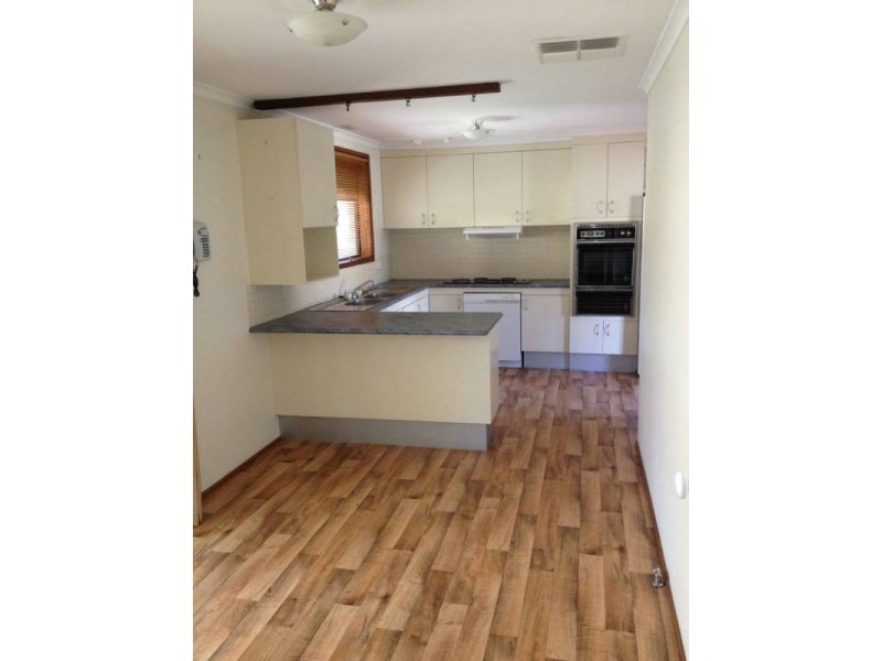 8 MacIntyre Place, Charnwood ACT 2615