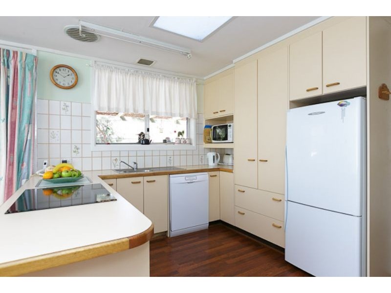 8 Bennie Street, Macgregor ACT 2615