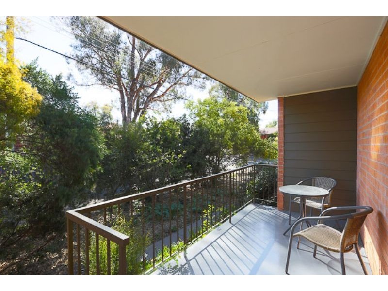 8 Bennie Street, Macgregor ACT 2615
