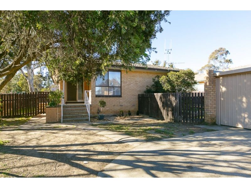 27 Cooney Court, Charnwood ACT 2615