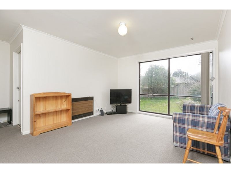 4 Kerr Place, Charnwood ACT 2615