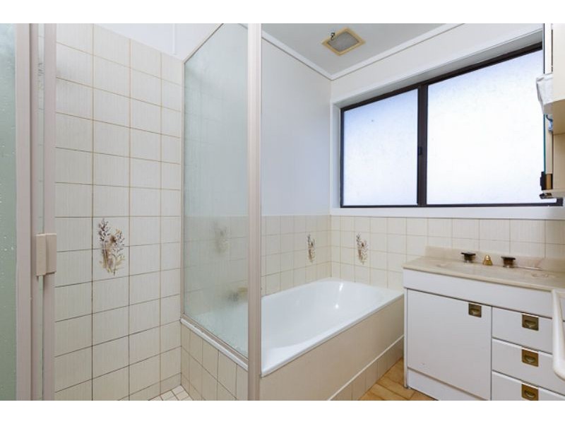 4 Kerr Place, Charnwood ACT 2615