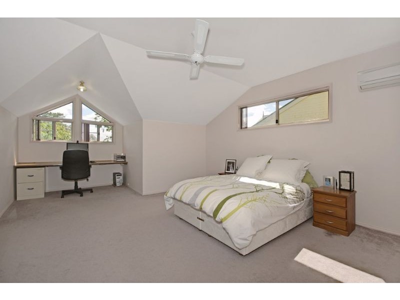 2 Watchorn Close, Holt ACT 2615