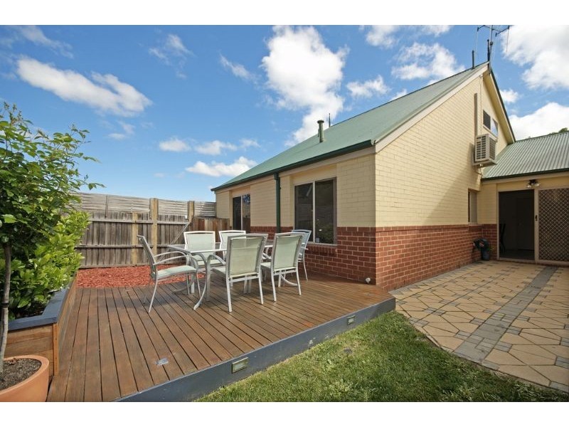 2 Watchorn Close, Holt ACT 2615