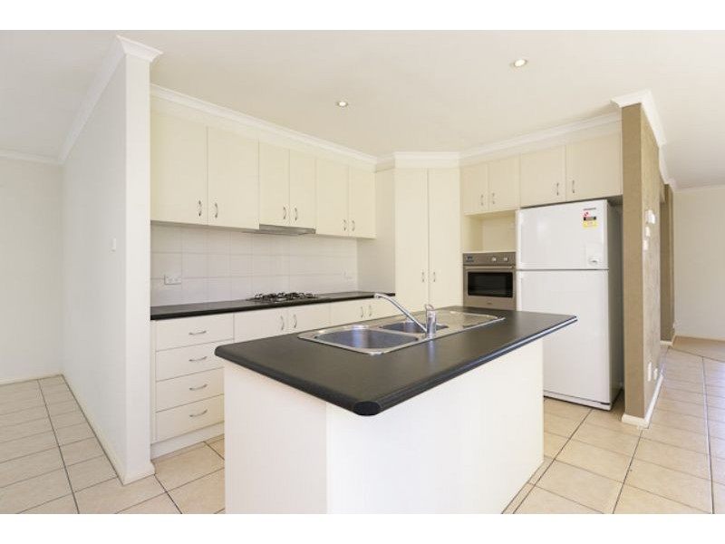 213 Anthony Rolfe Avenue, Gungahlin ACT 2912