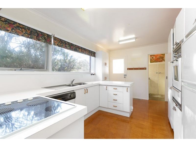 8 Spence Place, Hughes ACT 2605
