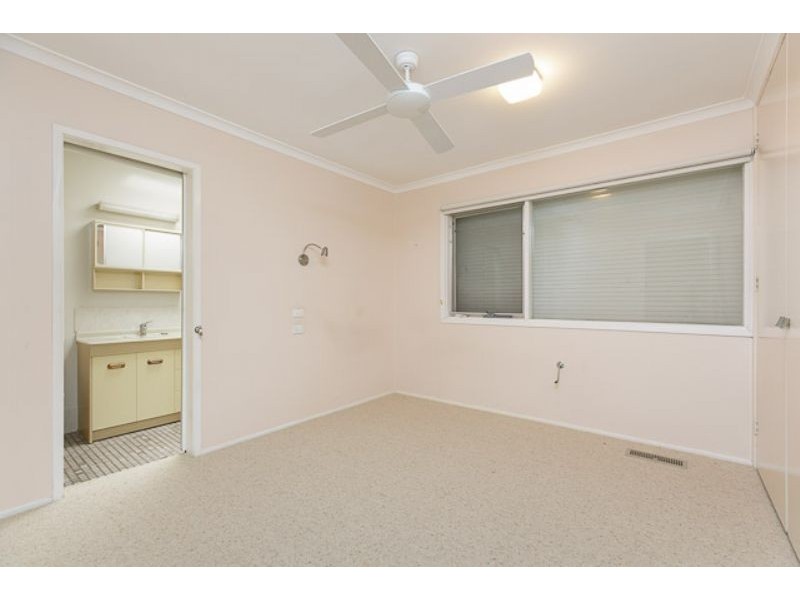 8 Spence Place, Hughes ACT 2605