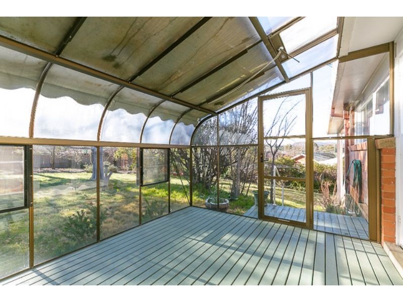 8 Spence Place, Hughes ACT 2605