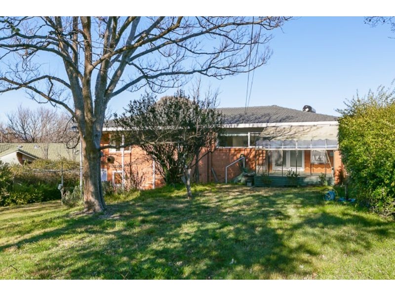 8 Spence Place, Hughes ACT 2605