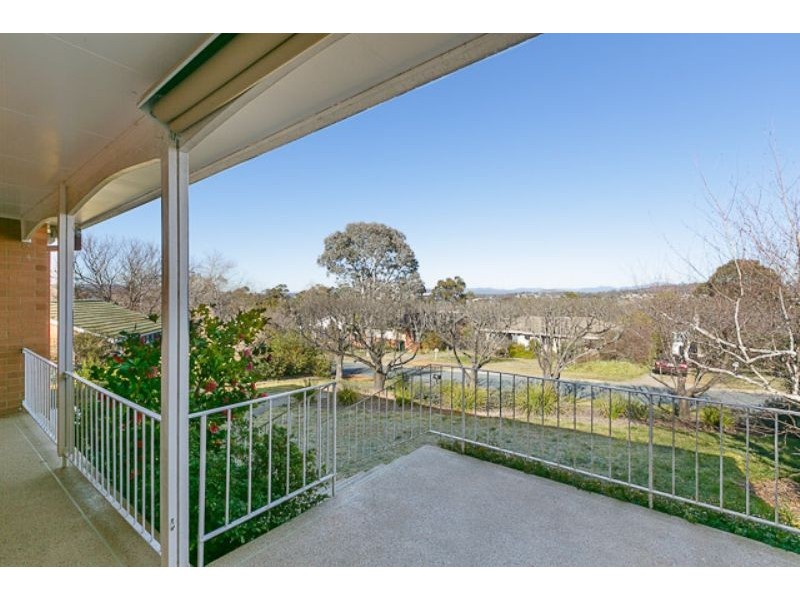 8 Spence Place, Hughes ACT 2605