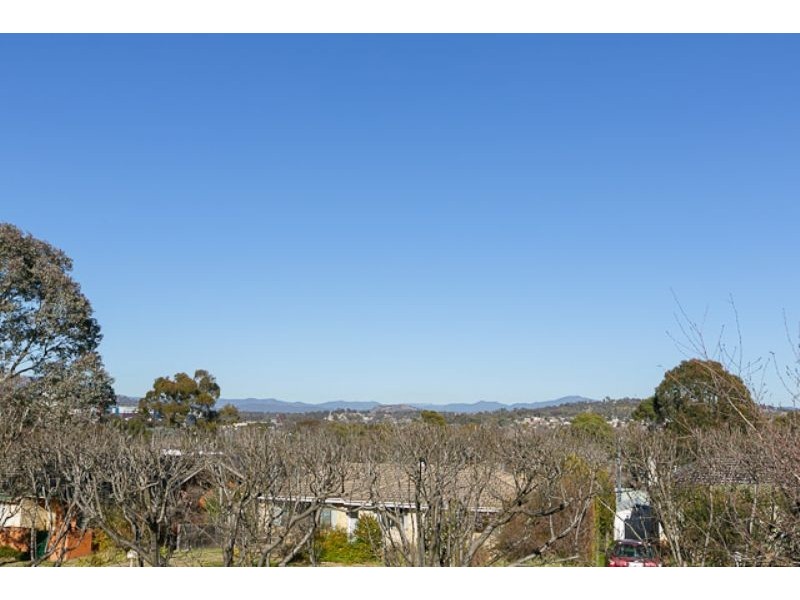 8 Spence Place, Hughes ACT 2605