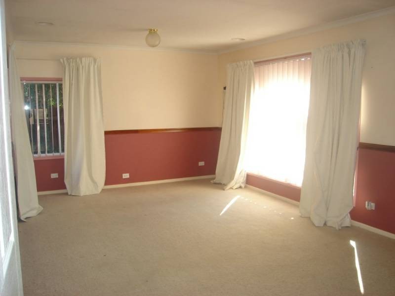 10 Whittle Crescent, Florey ACT 2615