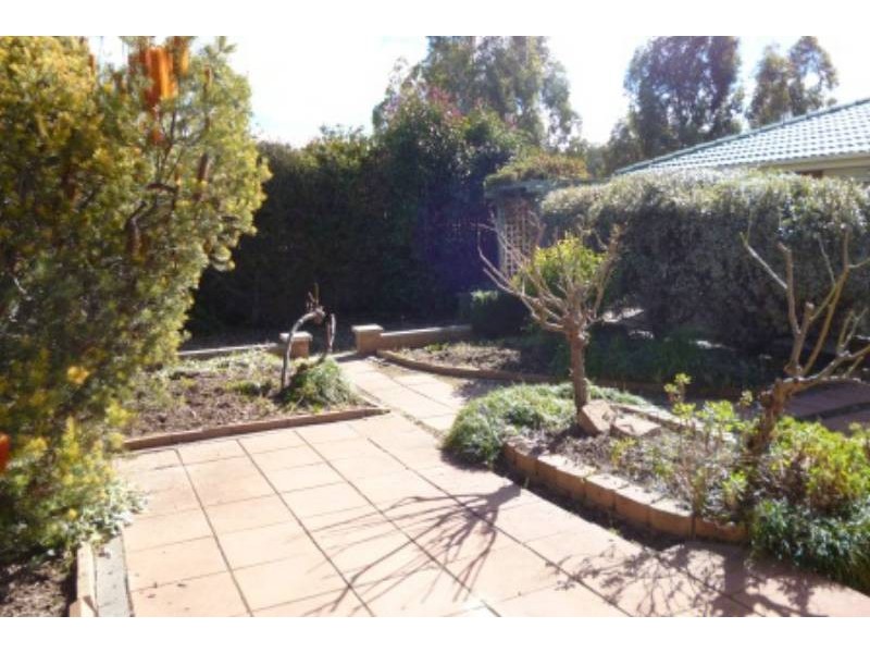 11 Lark Place, Ngunnawal ACT 2913