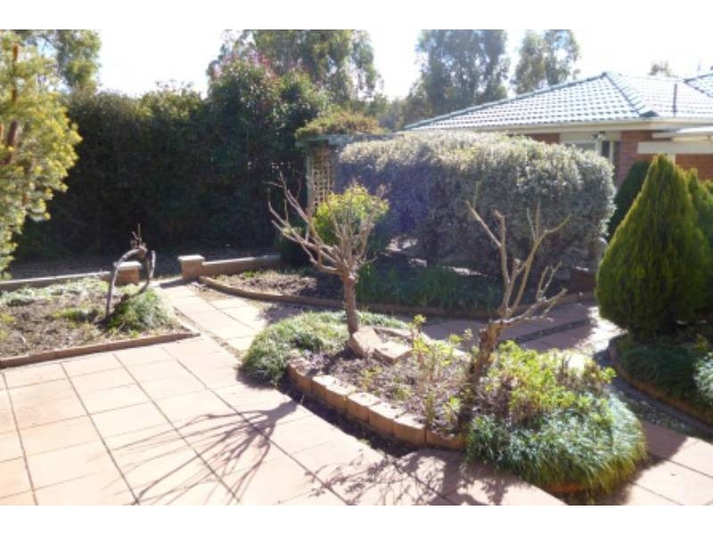 11 Lark Place, Ngunnawal ACT 2913
