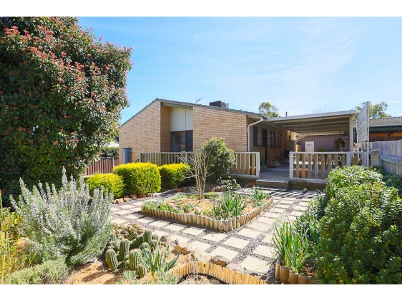 10 Warland Place, Charnwood ACT 2615