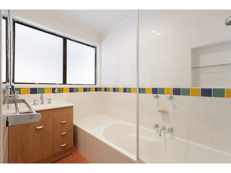 10 Warland Place, Charnwood ACT 2615