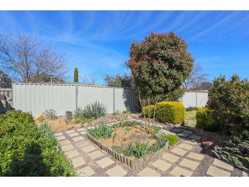 10 Warland Place, Charnwood ACT 2615