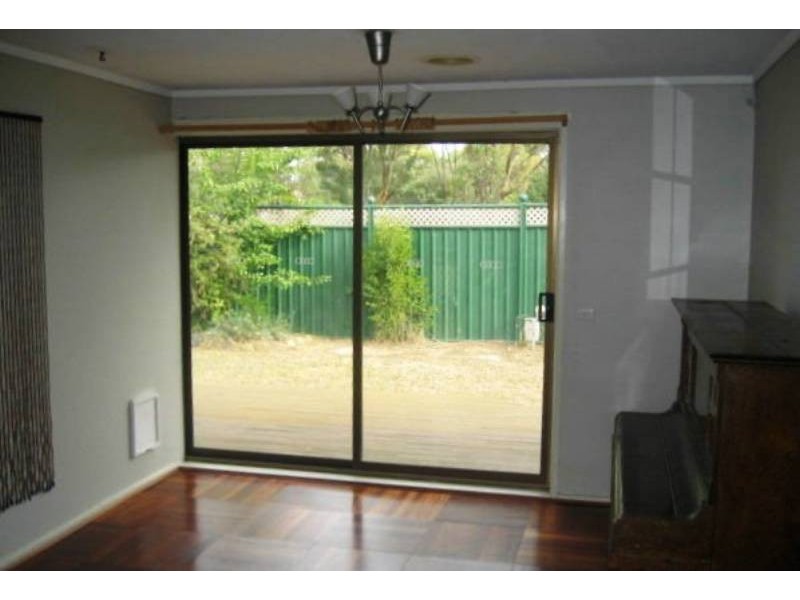15 Geeves Court, Charnwood ACT 2615