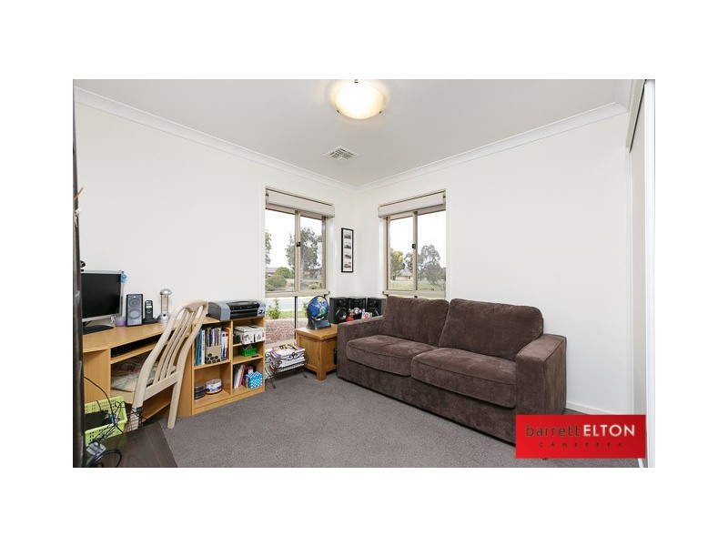 16 Gordon Withnall Crescent, Dunlop ACT 2615