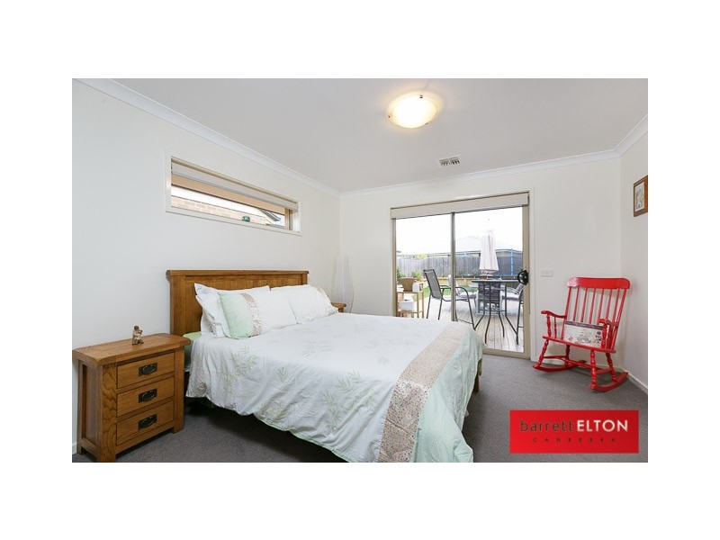 16 Gordon Withnall Crescent, Dunlop ACT 2615