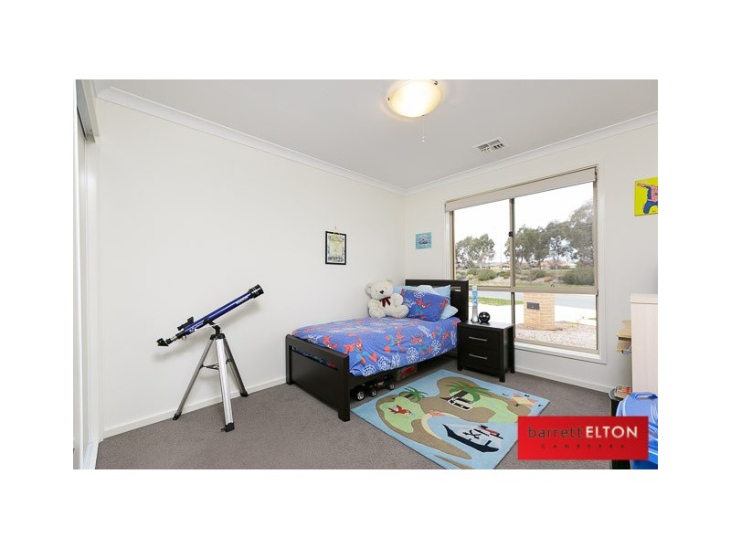 16 Gordon Withnall Crescent, Dunlop ACT 2615