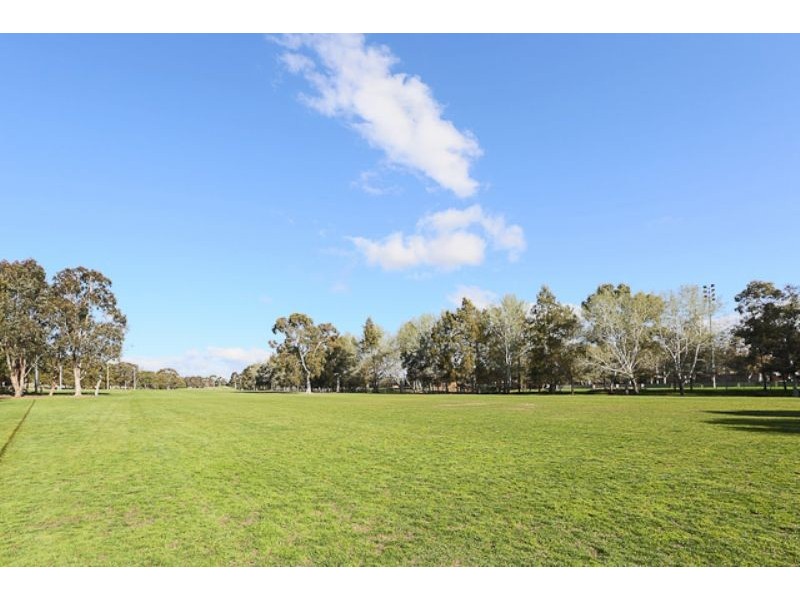 18/31 Moyes Crescent, Holt ACT 2615