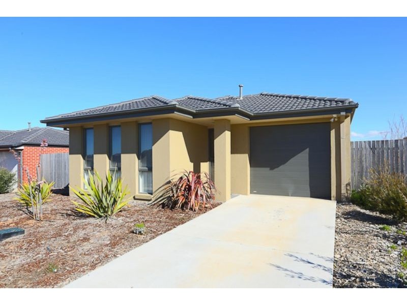 32 Rowland Street, Macgregor ACT 2615