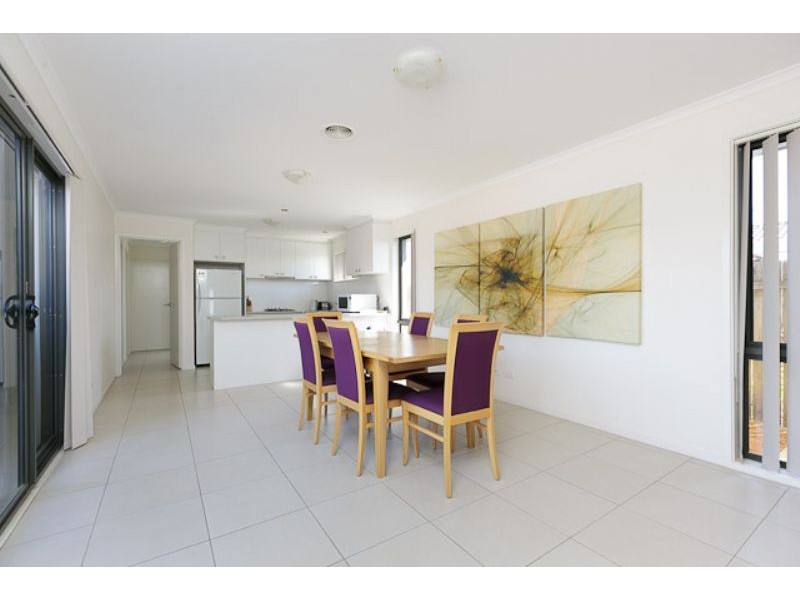 32 Rowland Street, Macgregor ACT 2615