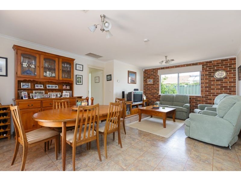 4 Tunney Crescent, Florey ACT 2615