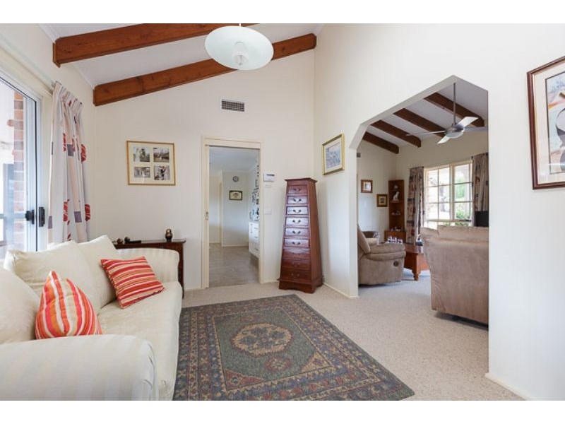 4 Tunney Crescent, Florey ACT 2615