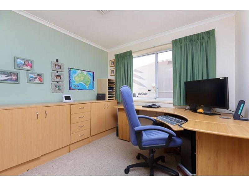 4 Tunney Crescent, Florey ACT 2615